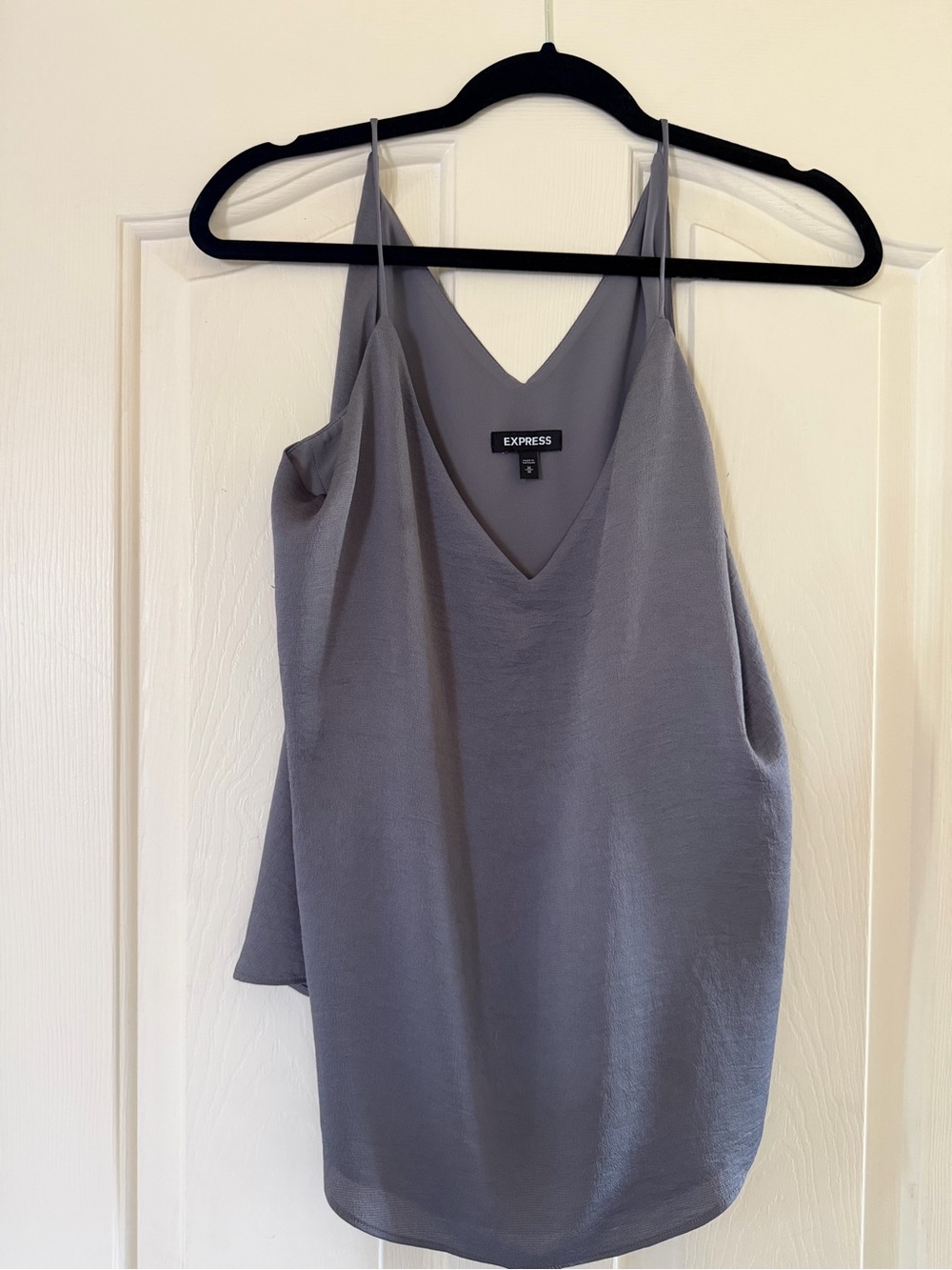 Express Women's Gray V-Neck Satin-Look Cami